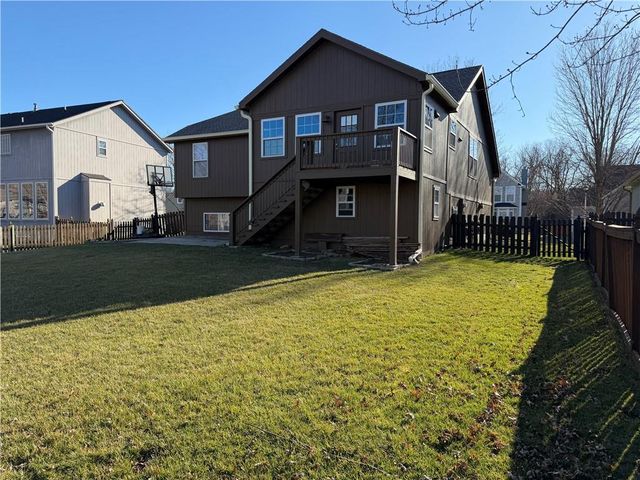 21710 62nd Street, Shawnee, KS 66218