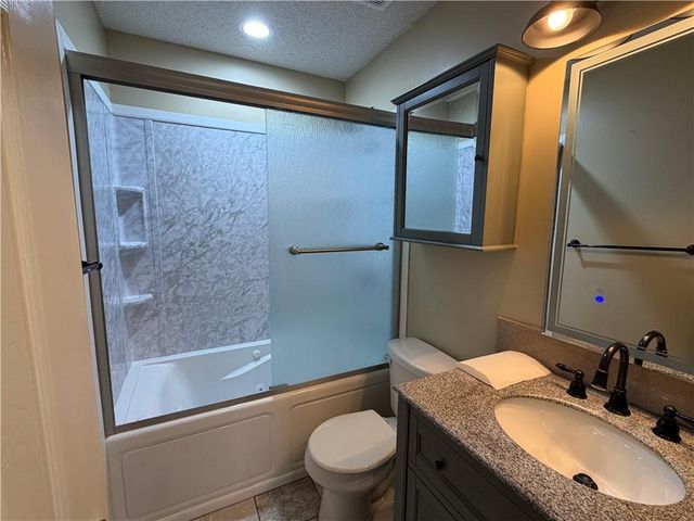 21710 62nd Street, Shawnee, KS 66218