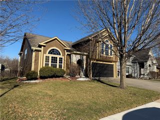 21710 62nd Street, Shawnee, KS 66218