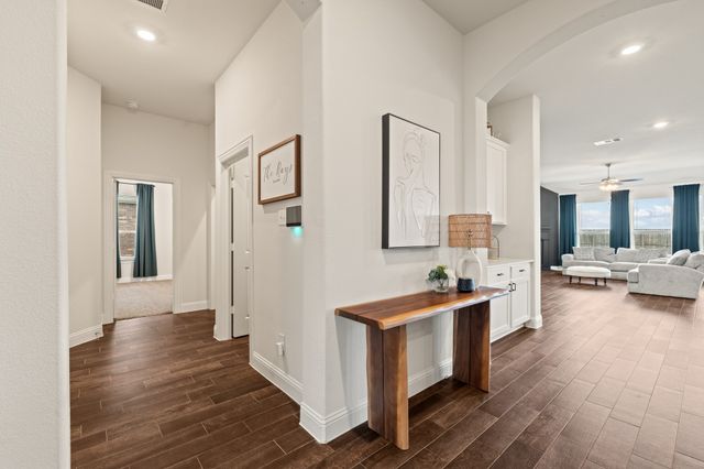 3520 Tunnel Avenue, Aubrey, TX 76227