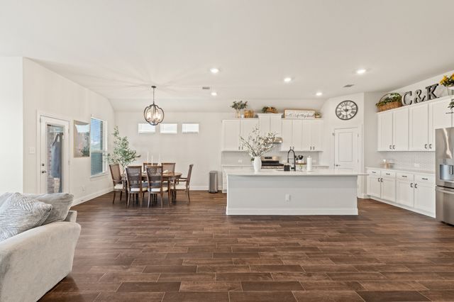 3520 Tunnel Avenue, Aubrey, TX 76227