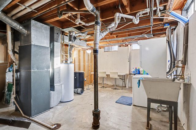 4316 Farnham Avenue, Portage City, MI 49002