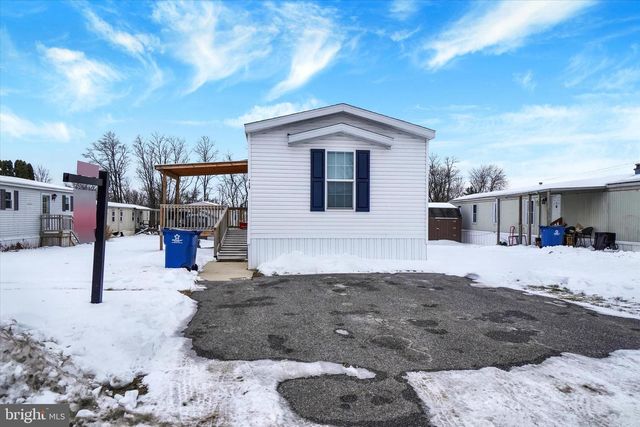 239 CHESAPEAKE EST, Thomasville, PA 17364