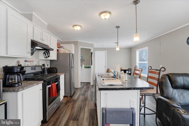 239 CHESAPEAKE EST, Thomasville, PA 17364