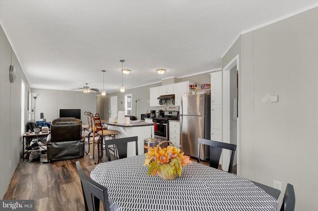 239 CHESAPEAKE EST, Thomasville, PA 17364