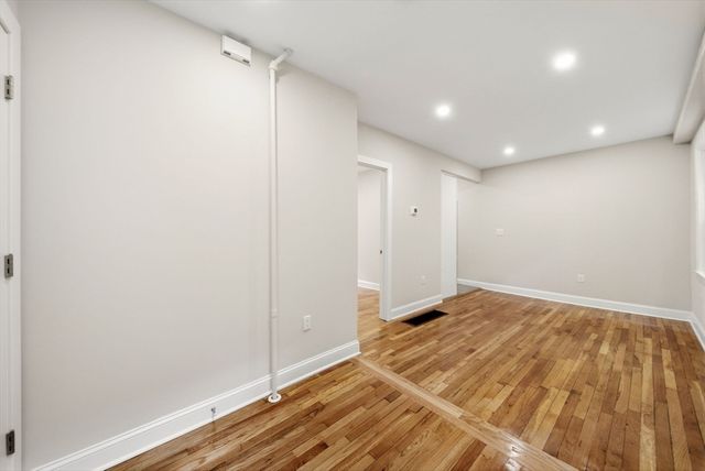 11 Mount Pleasant St 11, Waltham, MA 02452