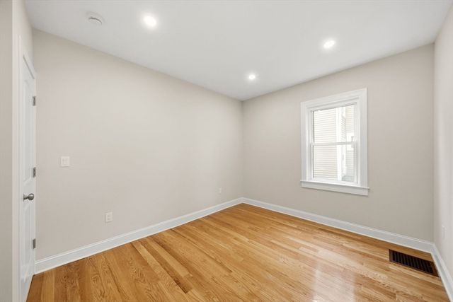 11 Mount Pleasant St 11, Waltham, MA 02452