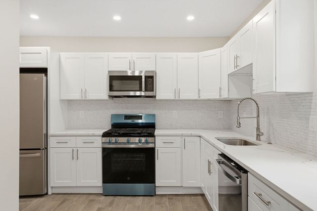 11 Mount Pleasant St 11, Waltham, MA 02452