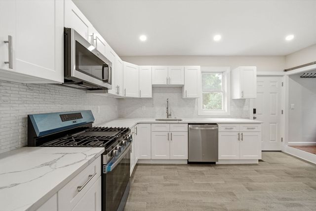 11 Mount Pleasant St 11, Waltham, MA 02452
