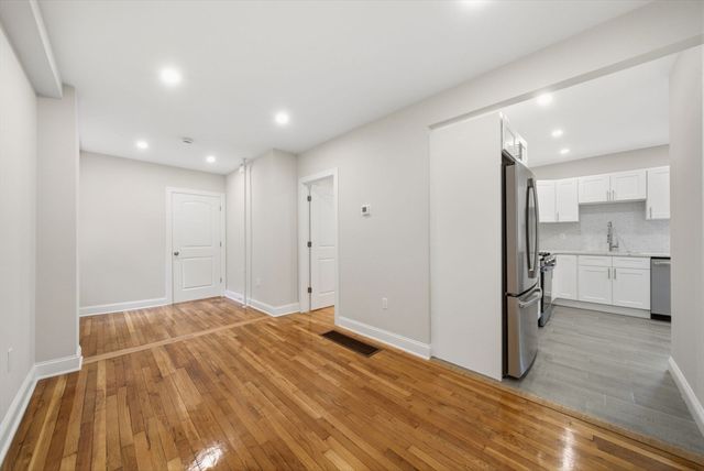 11 Mount Pleasant St 11, Waltham, MA 02452