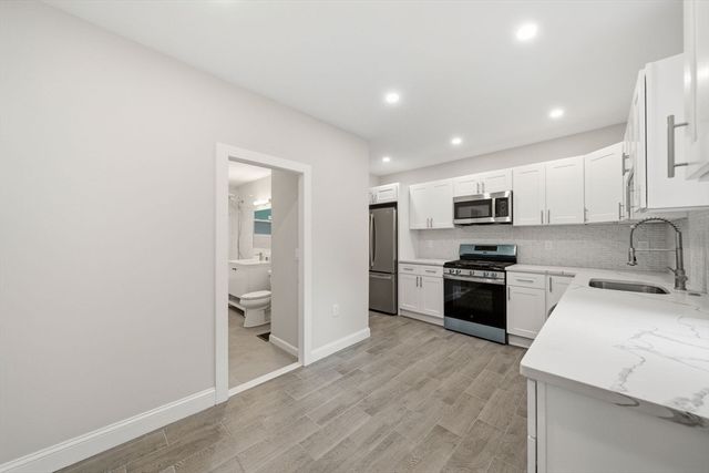 11 Mount Pleasant St 11, Waltham, MA 02452