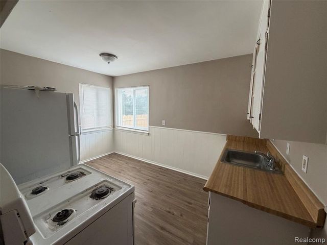 1133 Northwood Drive, Inkster, MI 48141