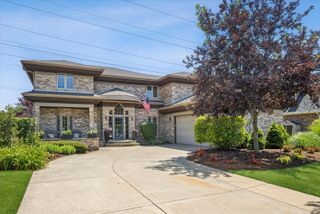 10741 Chaucer Drive, Willow Springs, IL 60480