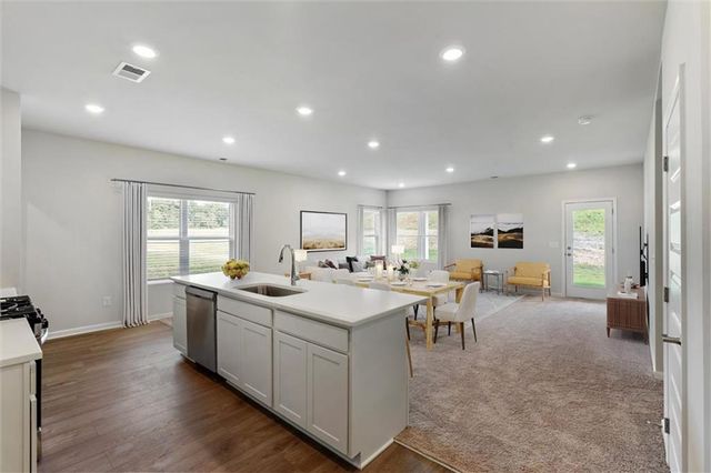 106 Sunflower Lane, Calhoun, GA 30701