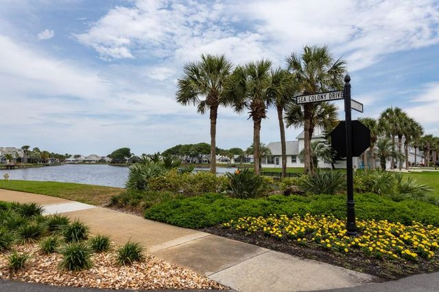 33 BEDFORD DRIVE, Palm Coast, FL 32137