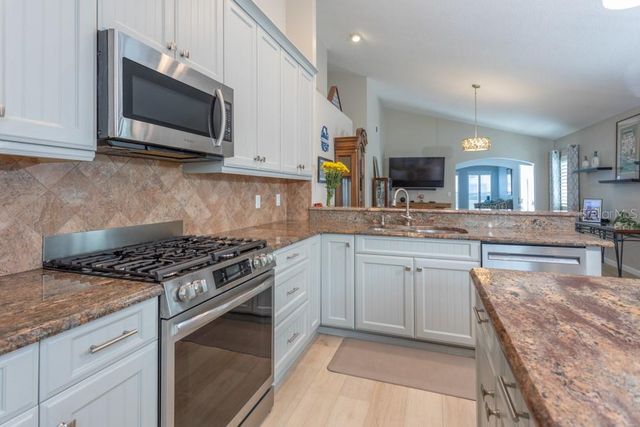 33 BEDFORD DRIVE, Palm Coast, FL 32137