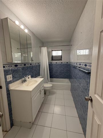 1046 NW 33rd Ave Back, Miami, FL 33125