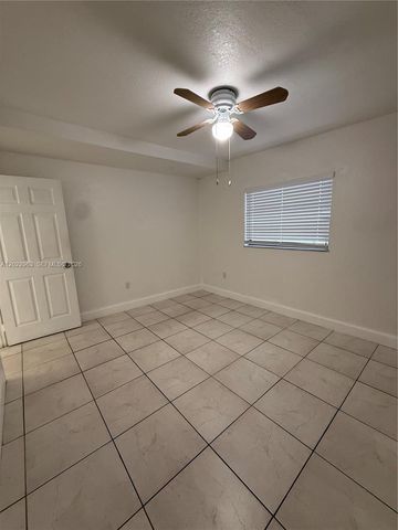 1046 NW 33rd Ave Back, Miami, FL 33125