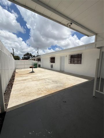 1046 NW 33rd Ave Back, Miami, FL 33125