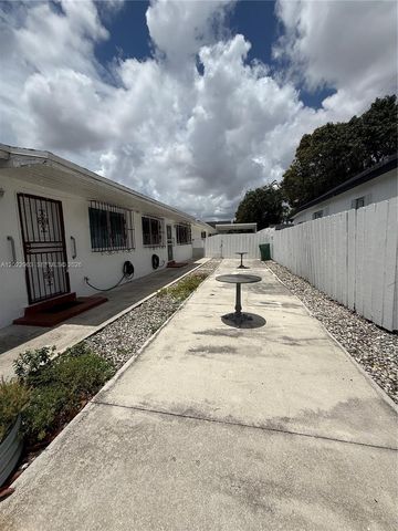 1046 NW 33rd Ave Back, Miami, FL 33125