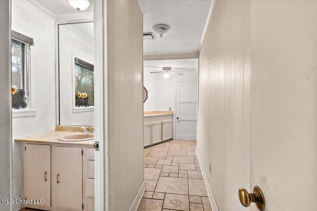 4545 Meadowhill Drive, Jackson, MS 39206