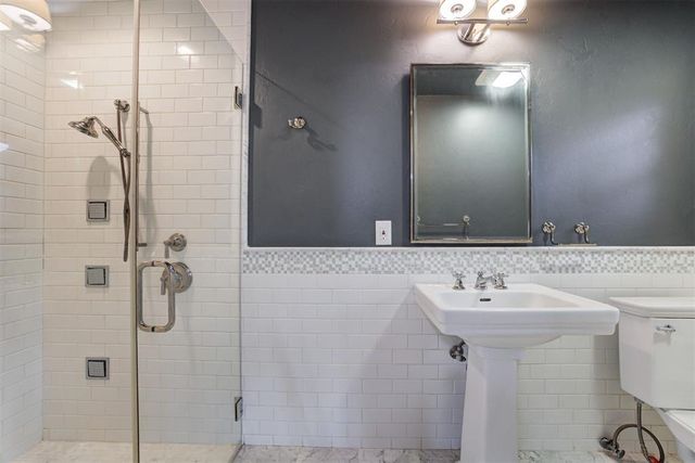 1118 Glenwood Avenue, Nichols Hills, OK 73116