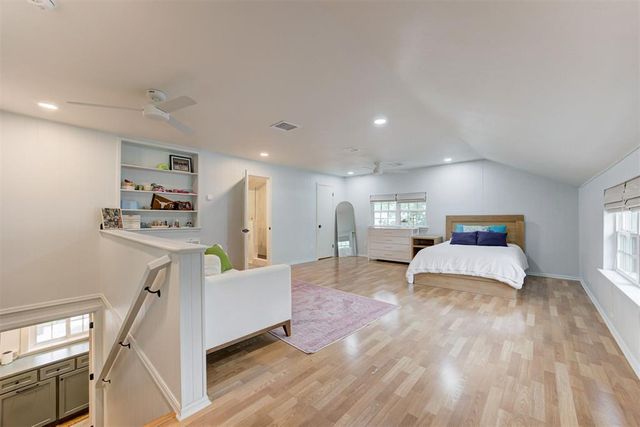 1118 Glenwood Avenue, Nichols Hills, OK 73116