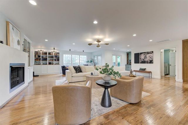 1118 Glenwood Avenue, Nichols Hills, OK 73116