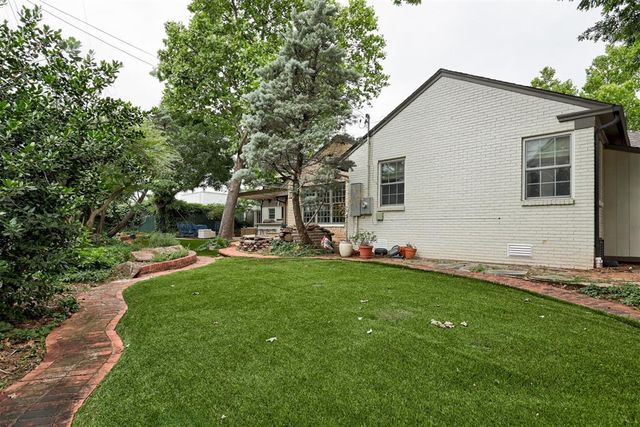 1118 Glenwood Avenue, Nichols Hills, OK 73116