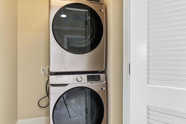 15 Ludina Way, Redwood City, CA 94061