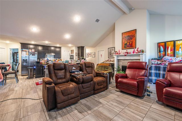 3408 Bastian Road, Dickinson, TX 77539