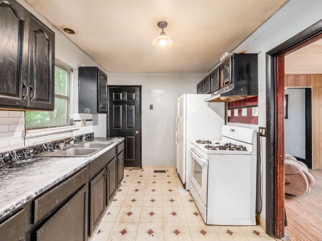 324 Wrexham Avenue, Columbus, OH 43223