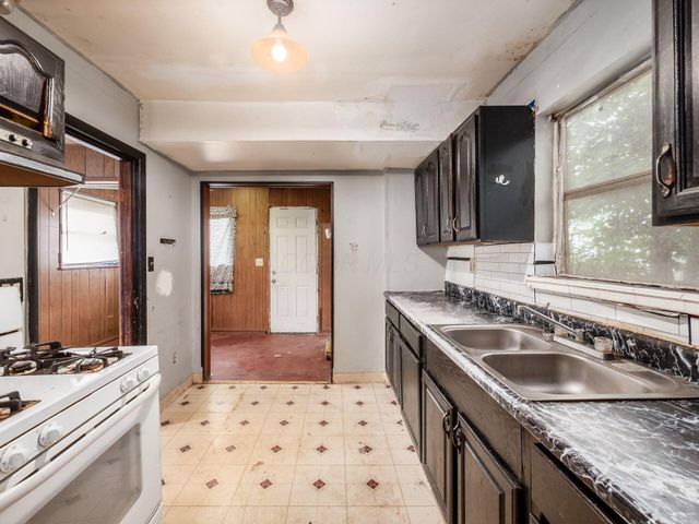 324 Wrexham Avenue, Columbus, OH 43223