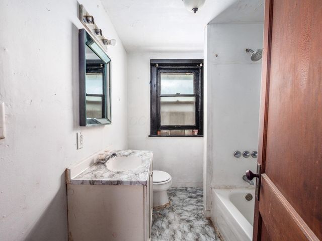 324 Wrexham Avenue, Columbus, OH 43223