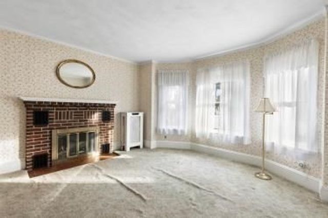 311 Moraine St, Brockton, MA 02301