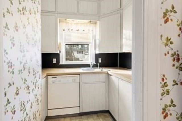 311 Moraine St, Brockton, MA 02301