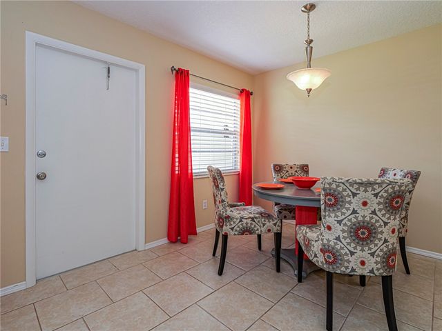 23 Pine Arbor Lane 103, Vero Beach, FL 32962