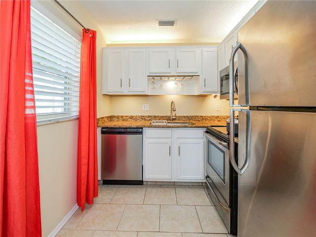 23 Pine Arbor Lane 103, Vero Beach, FL 32962