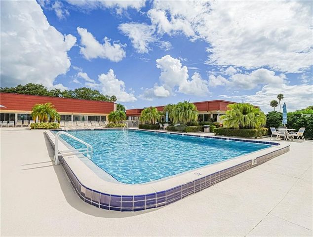 23 Pine Arbor Lane 103, Vero Beach, FL 32962