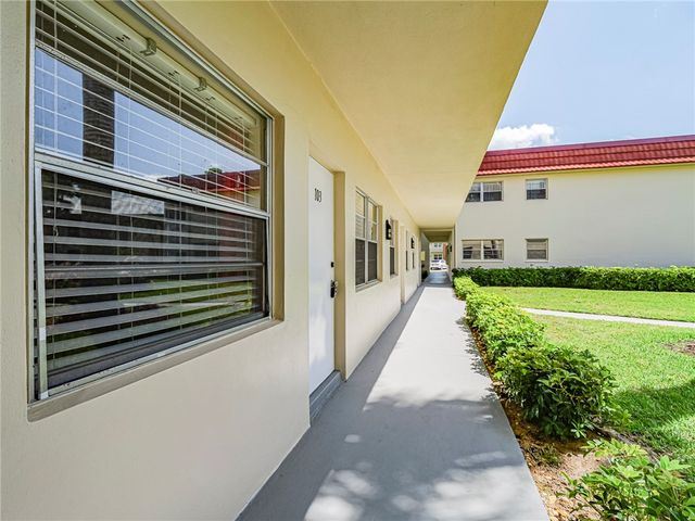 23 Pine Arbor Lane 103, Vero Beach, FL 32962