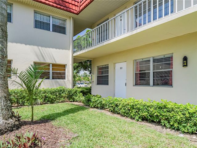 23 Pine Arbor Lane 103, Vero Beach, FL 32962