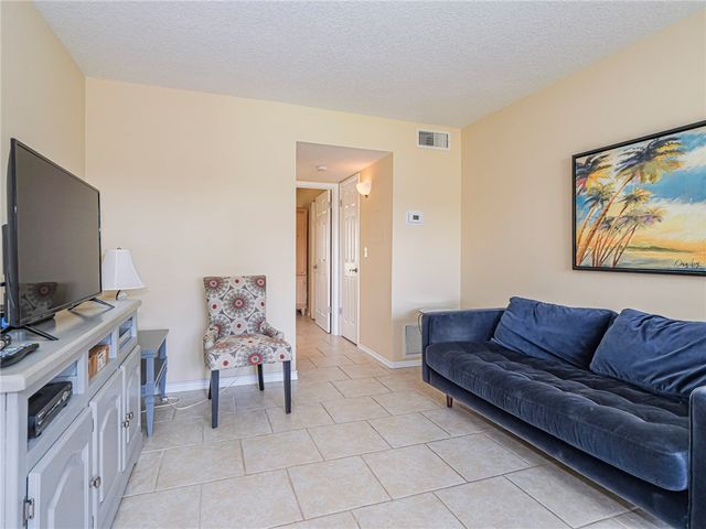23 Pine Arbor Lane 103, Vero Beach, FL 32962
