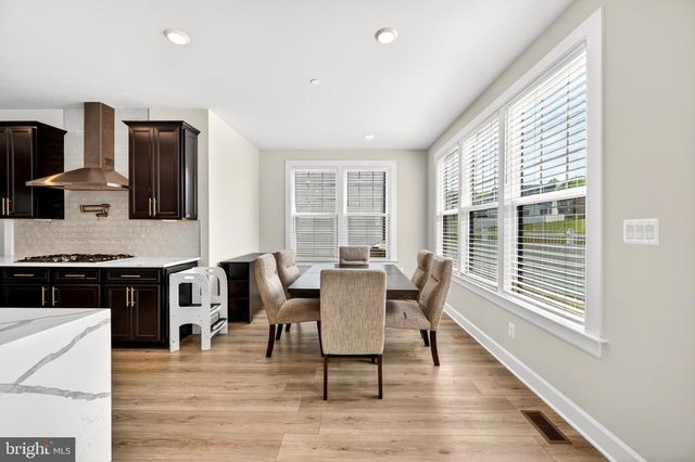 7973 LAWNDALE CIR, Columbia, MD 21044