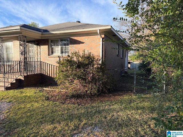 604 40TH PLACE, Fairfield, AL 35064