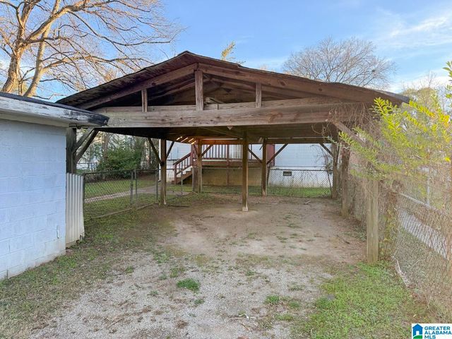 604 40TH PLACE, Fairfield, AL 35064