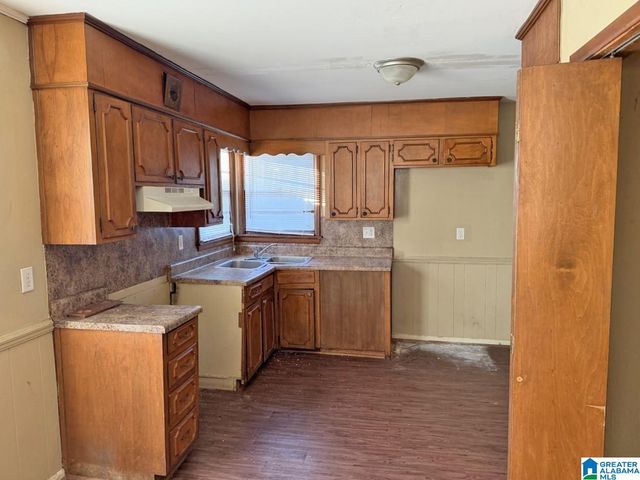 604 40TH PLACE, Fairfield, AL 35064