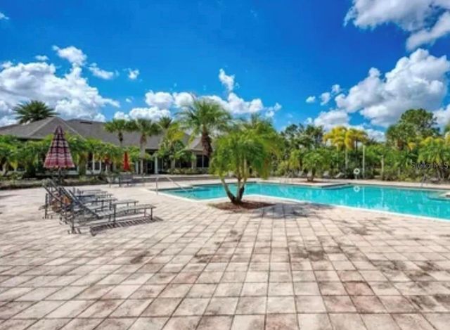 8926 MANOR LOOP 102, Lakewood Ranch, FL 34202