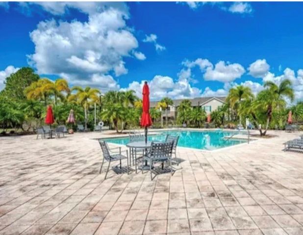 8926 MANOR LOOP 102, Lakewood Ranch, FL 34202