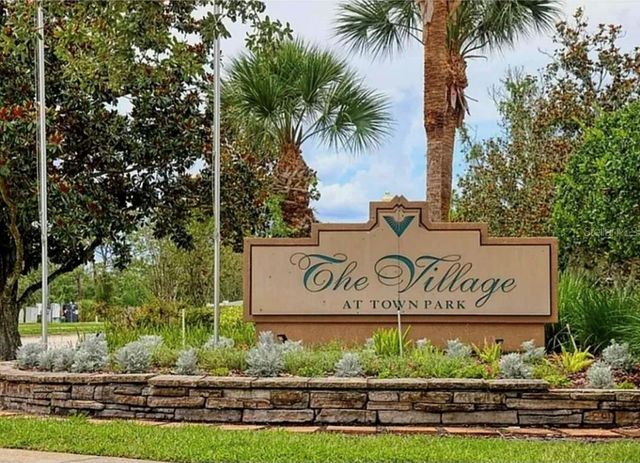 8926 MANOR LOOP 102, Lakewood Ranch, FL 34202