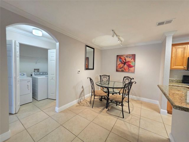 8926 MANOR LOOP 102, Lakewood Ranch, FL 34202